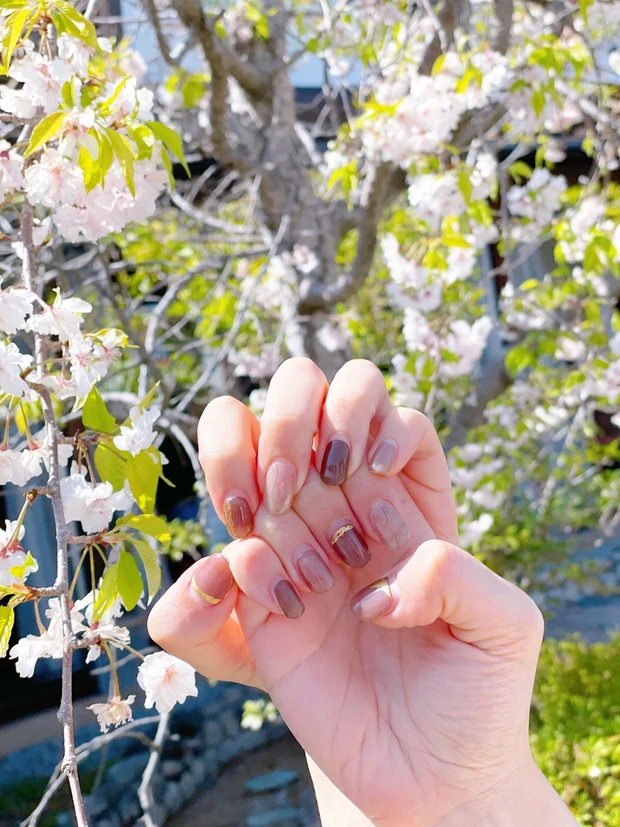 【セルフネイル派さん・セルフネイルを始めたい方にオススメ!】周りから絶対褒められる”ジェルネイルのようなぷっくり可愛いネイルシール2種類”をご紹介!_2_1