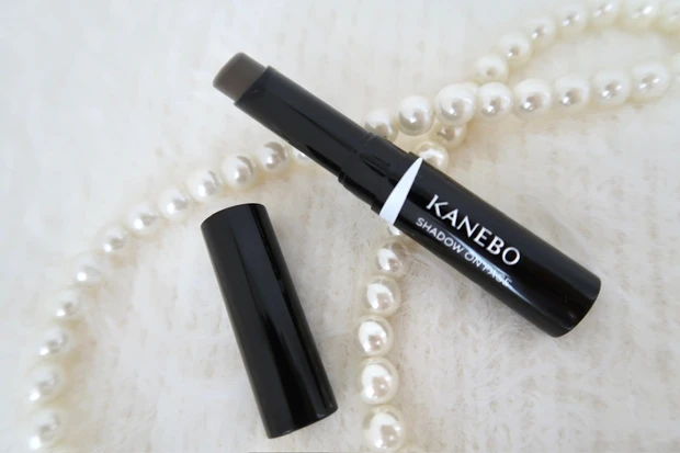 KANEBO  シャドウオンフェース　パッケージ