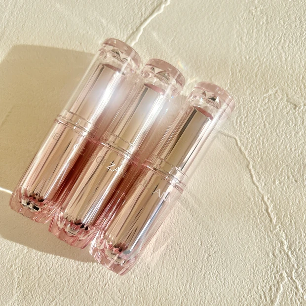 セザンヌ ラスティンググロスリップN パッケージ