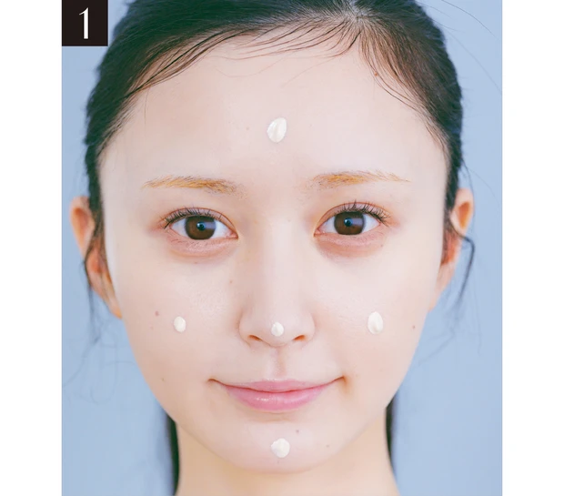 山本望叶さんのセルフメイクプロセス1