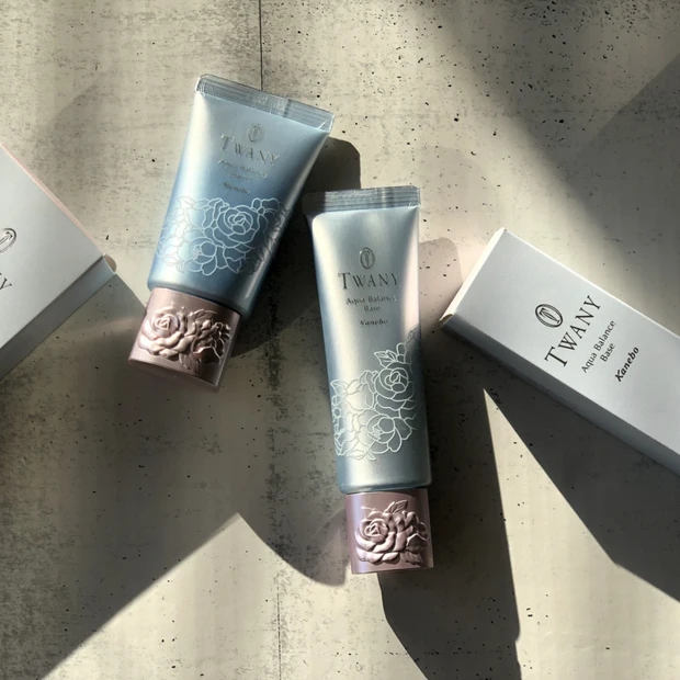 顔の表情に合わせてストレッチ!肌にフィット する美ファンデ TWANY(トワニー)のベースメイク