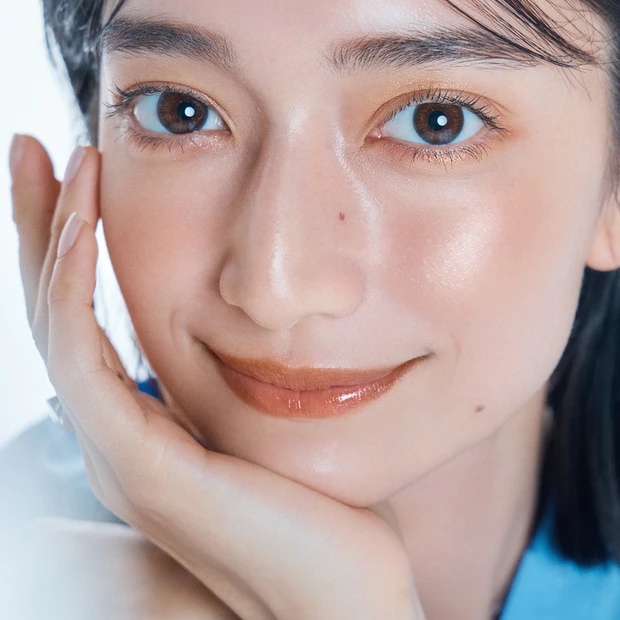 瞳にも個性があるって知ってた？ モデル・高瀬真奈さんが「アキュビュー® …