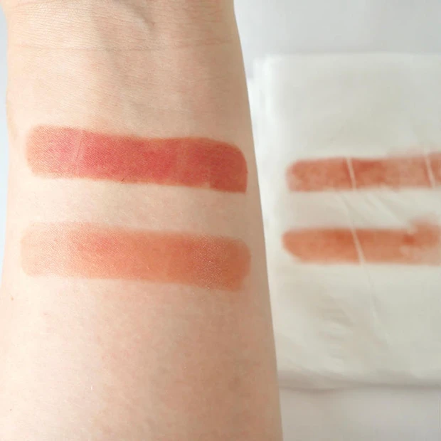 Visee ヴィセ ネンマクフェイクルージュとリップモンスターの比較 塗布後