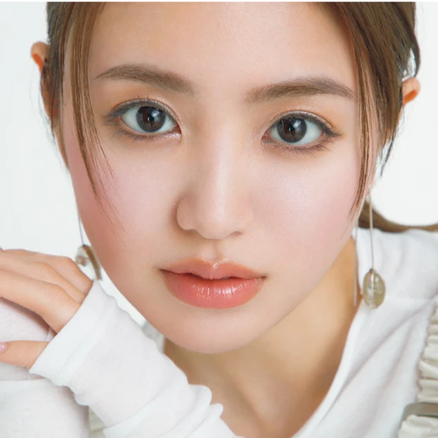 【春の透明感肌レシピ】あえて血色を抑えるメイクHOW TO!涼やか肌がトレンド