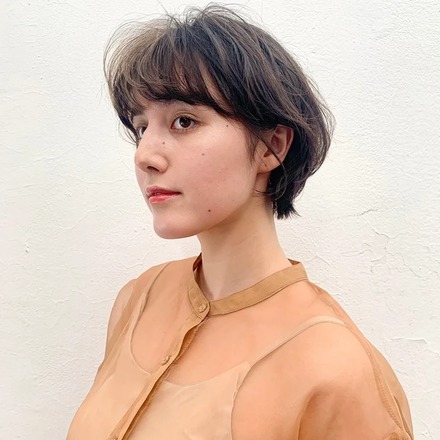 馴染ませハイライト耳掛けマッシュ サイド