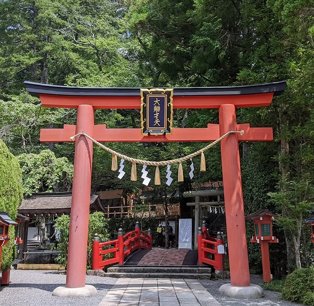 天河大辨財天社