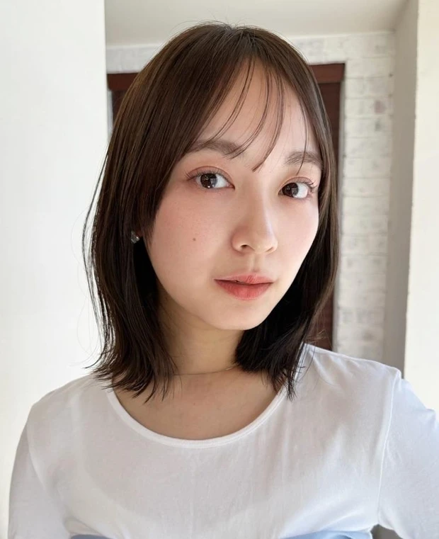 冬 ヘアカラー 暗め　ブラウン ボブ