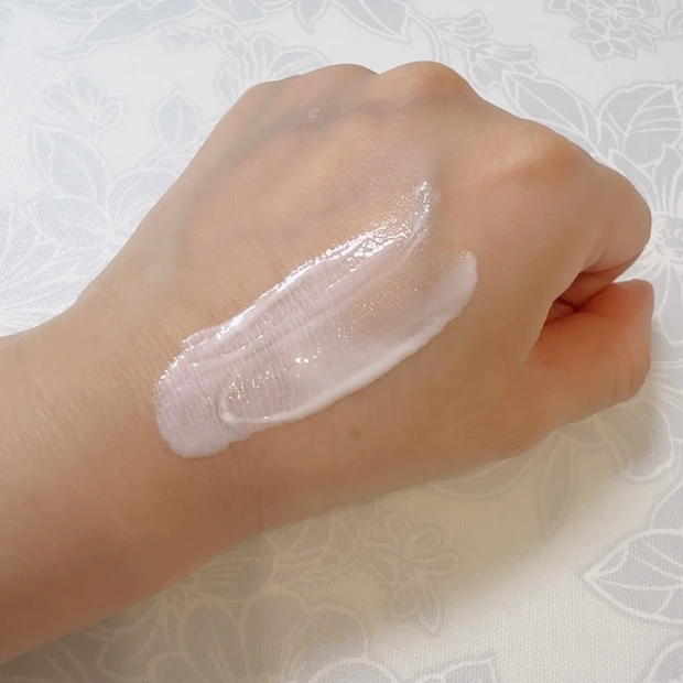 エレガンス アクアクリア スムースシールド UVのテクスチャー②