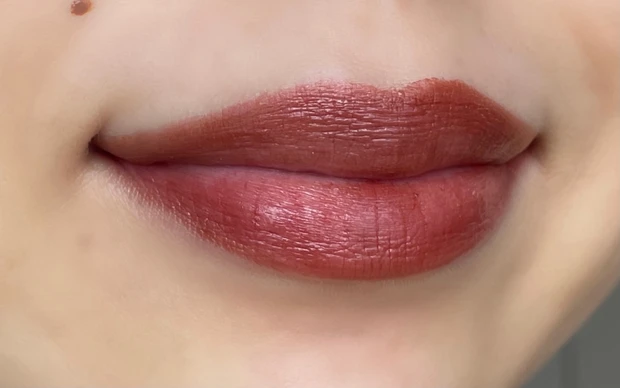 クレヨンリップ ココアブラウン　着画