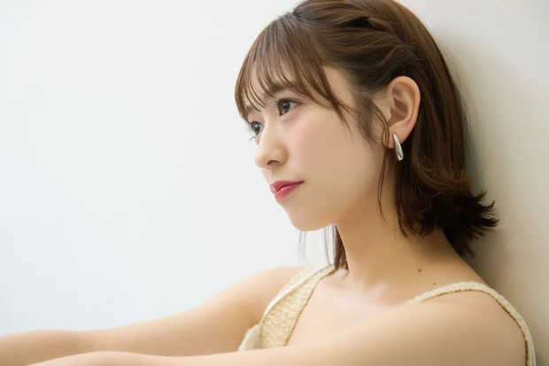 超ときめき♡宣伝部・小泉遥香さん初のソロ写真集「はるのとなり。」が発売! 撮影前の美容ルーティンを取材_3