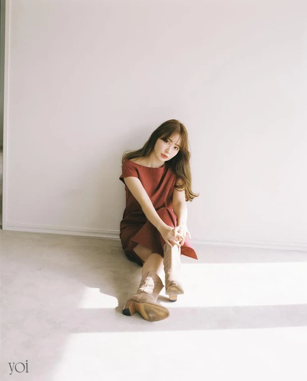 小嶋陽菜 ROSIER Her lip to AKB48 全身