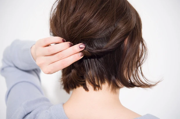 【GUマスク×ヘアアレンジ】小顔効果抜群! 美人見えテク満載のボブ向けハーフアップ_4