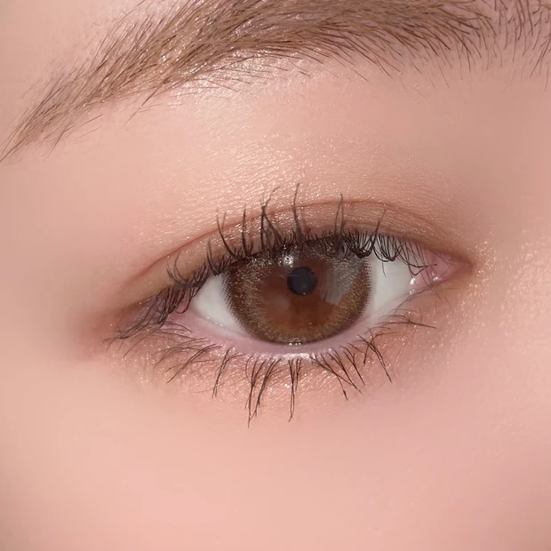 THREE スターゲージングアイシャドウクアッド 02 ANDROID DREAMS