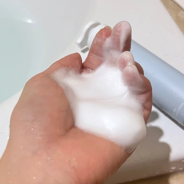 頭皮 頭皮ケア ヘアケア 皮脂づまり 頭皮の臭い 頭のコリ たるみ対策 小顔効果  リップスヘアー ベーススタイリング クレンジングシャンプー 炭酸シャンプー maquiaonline maquia マキアブロガー MAQUIAエキスパート Anna