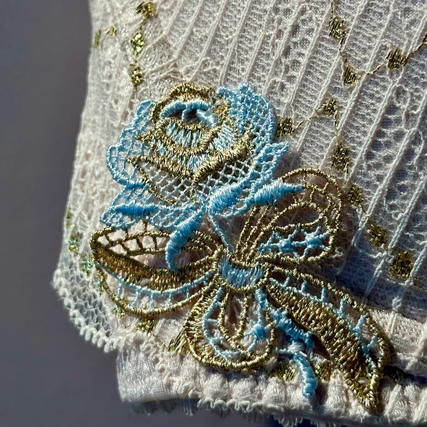 AMOSTYLE BY Triumph6柄6色シリーズの新作は歴史上の女性が愛した花がテーマ「My flower」_4_1