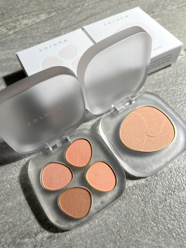 トーン　ペタル フロートブラッシュ　 アイパレット　ハイライト　チーク　EX03イエベ　口コミ