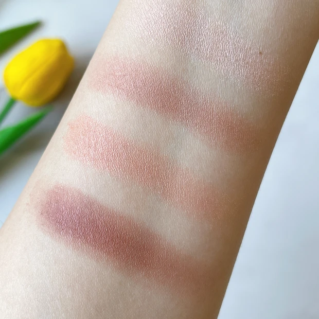 〈春の新作コスメ〉【ルナソル アイカラーレーション 19 マホガニー】話題沸騰の新色を〝今日のメイク〟と共に解説・スウォッチ!_3_1