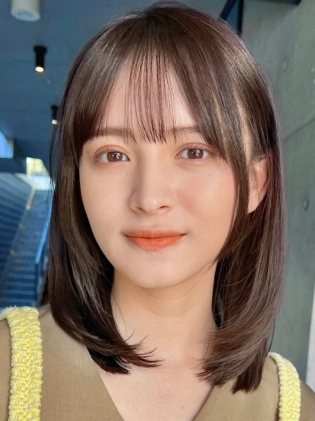 顔タイプ フレッシュに似合うヘアスタイル 前髪 清楚さと上品さを叶える重軽ミディアム