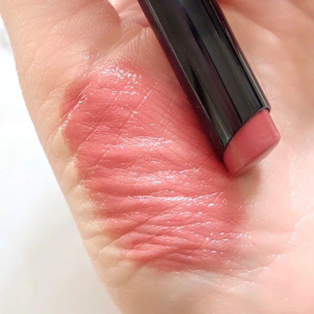 イエベ春向け KATE リップモンスター 15 綿雲33000ftのスウォッチ