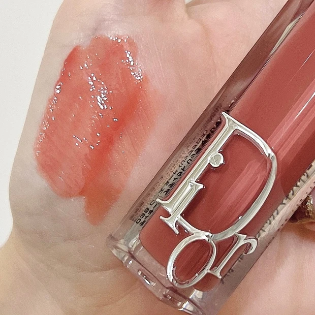 【バズリコスメ】現役メイク講師が厳選「イマ買うならこの色」！新ディオール アディクト リップ マキシマイザー徹底レビュー_2_2