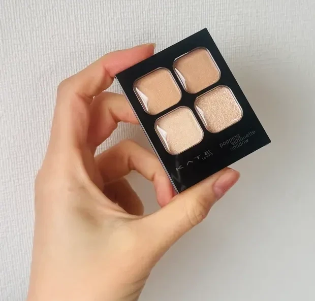 MAQUIA インフルエンサー ARISA ケイト ポッピングシルエットシャドウ