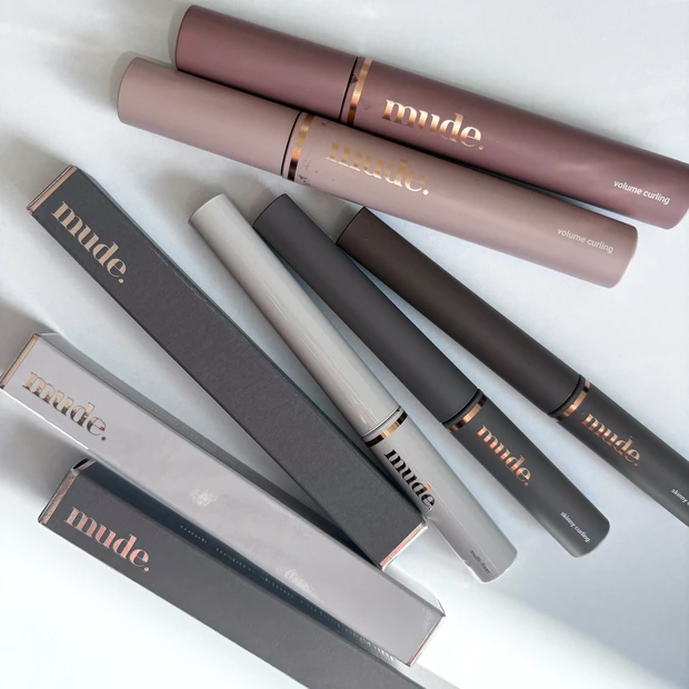 ミュード　マスカラ　韓国コスメ　カラーマスカラ　メガポ　