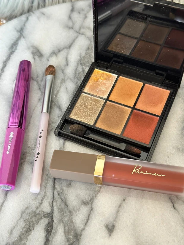 【MAQUIA3月号増刊】マキア表紙メイクにチャンレンジ!
【指原莉乃さん×リリミュウ】、ラロポゼ、dr365のお試し付きで豪華な特別付録_6_2