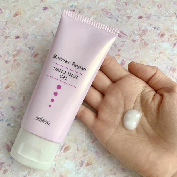 チューブタイプのオールインワンジェル★ぷるぷるもちもち肌へ(^^)_2