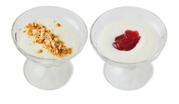 A 善玉菌を増やすオリゴ糖が摂れるヨーグルト＋きなこ