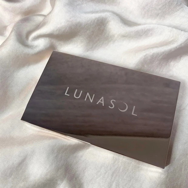 LUNASOL ルナソル アイカラーレーション スペシャルエディション