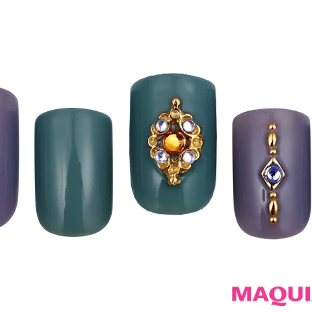 ヴィンテージな輝きで、クラシカルな魅力を放つ「カーキ」ネイル