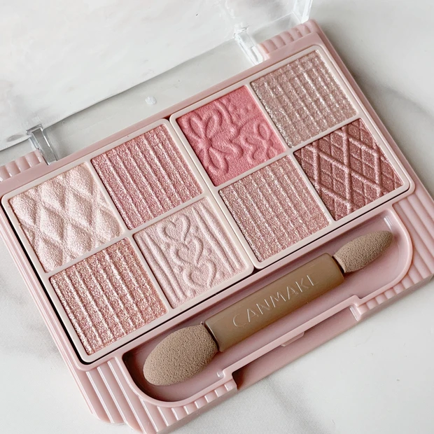 キャンメイク プティパレットアイズ 01 プリュムフラワー