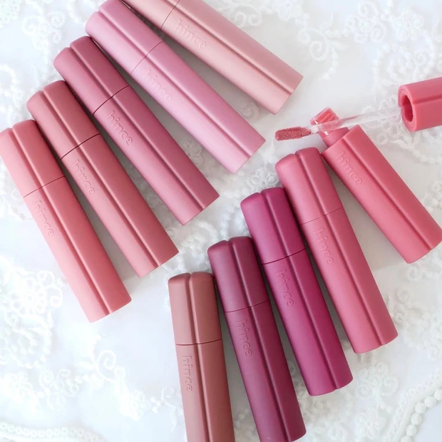 【ヒンス】新感触“ホイップマット”リップ「ニュー・ブラーティント」を全色スウォッチ！