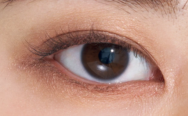 【奥二重メイク】ピンクの二段仕込みでさりげなく色っぽく