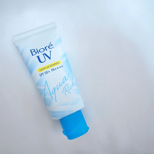 ④Biore UV アクアリッチ ライトアップエッセンス
