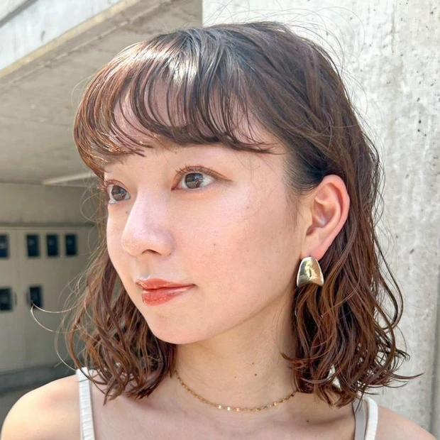 ボブ　髪型　ヘア　ヘアスタイル　大人　30代　40代　ブラウン　前髪あり