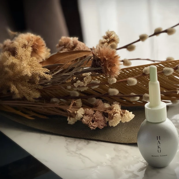 くすみ撃退 !透明感対策に!いつものスキンケアにプラス!HAKU ボタニック サイエンス