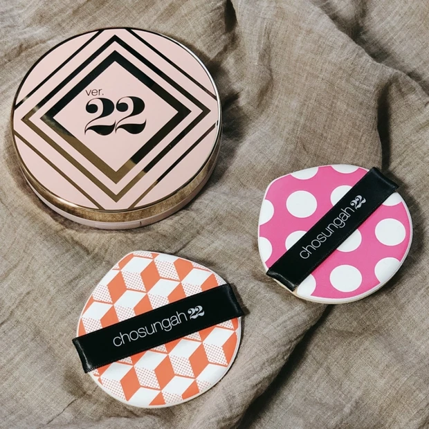 SNSで話題!人気美容家石井美保さんオススメ韓国コスメ !chosungah (チョソンア)のツヤ肌クッションファンデ