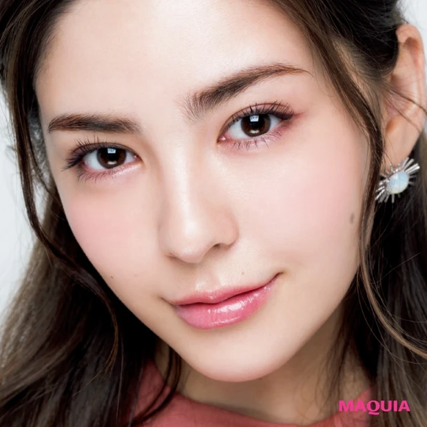 すぐ下がる直毛まつ毛をカールアップするには?新作マスカラの実力検証