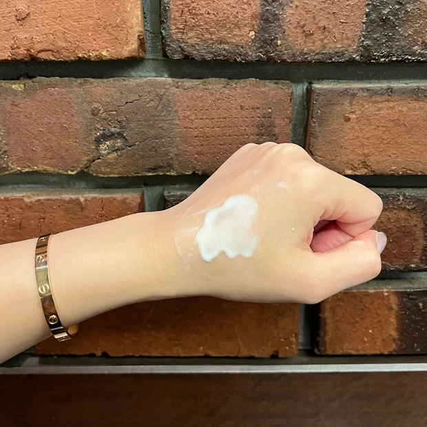 肌コンディションを整える【iniks(イニクス)】クリーミィ フォームで優しく汚れを落とそう！_3