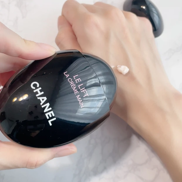 【極上！貴族のハンドクリーム♡】CHANELのハンドクリームはパケがかわいいだけじゃなく、その効果も抜群でした！_3_2