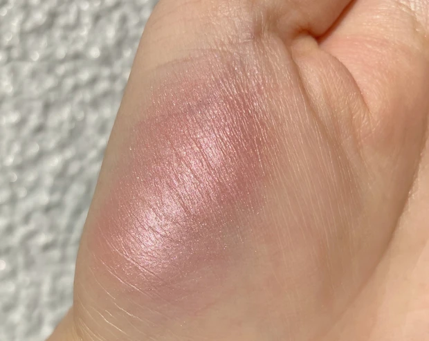 CHANELの2023春コスメがかわいい♪
春の新作6点をスウォッチ紹介。_7