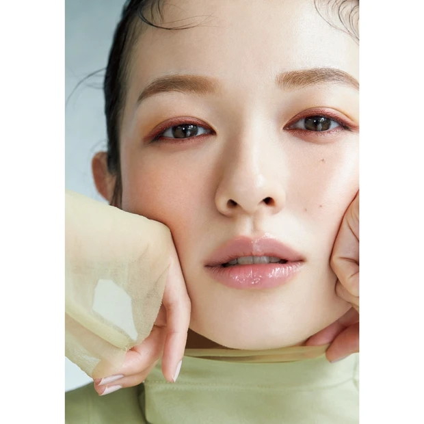 さり気ないのに今っぽい! ニュアンスカラーのラインをアイメイクの主役に