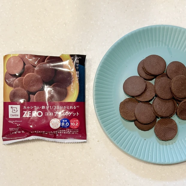 ローソン・カルシウム・鉄分1/３日分がとれる ZEROココアビスケット