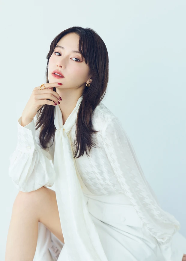 山本舞香さんが「オンニメイク」で韓国俳優のような美人オーラを纏う