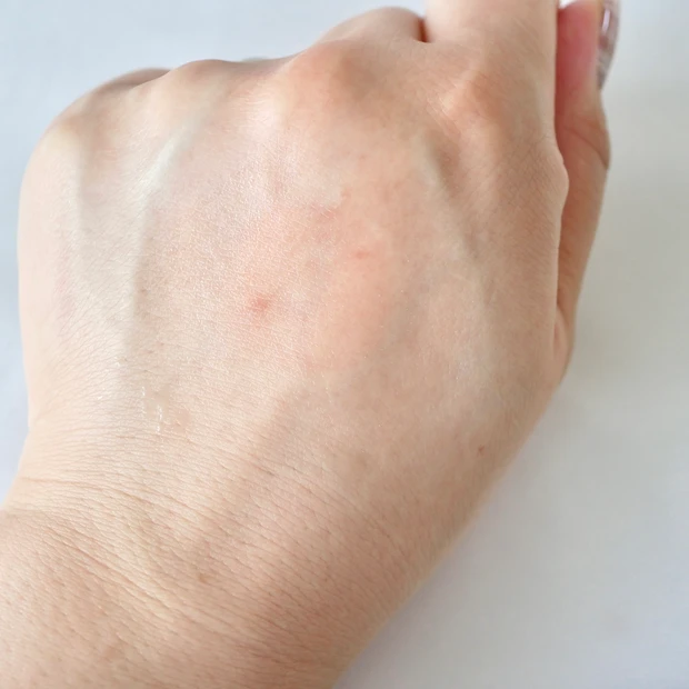 ソフィーナiP 土台美容液 ベースケアセラム 泡