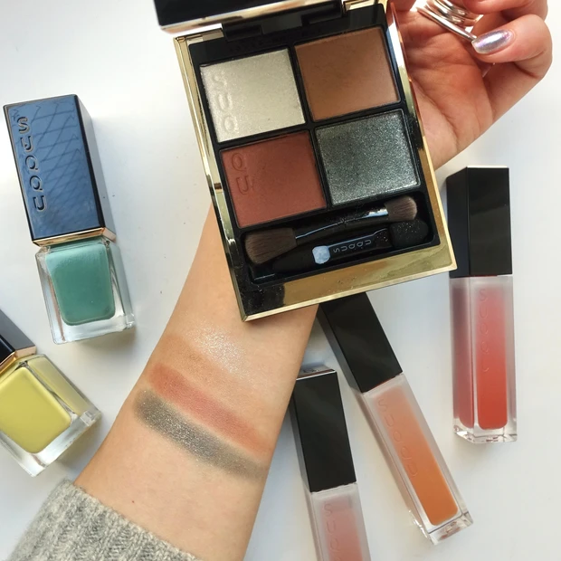 SUQQU スック 2023 春コスメ 春新作 新色 スウォッチ メイク How to 使い方 草木染 シグニチャー カラー アイズ 胡桃染