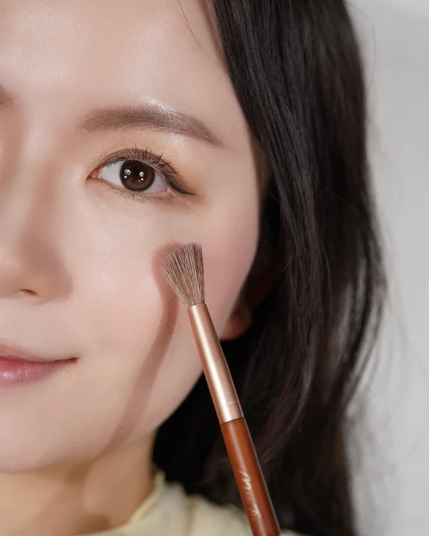 表紙メイク　ハイライト　Glint