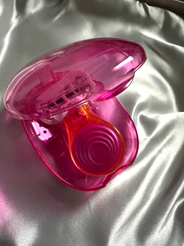 ヴィーナスつるすべ肌 ケース付ホルダー