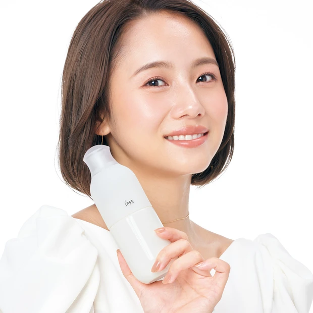 【イプサ ME n】新化粧液でうるおいをめぐらせ、美肌エネルギーに満ちた肌印象へ
